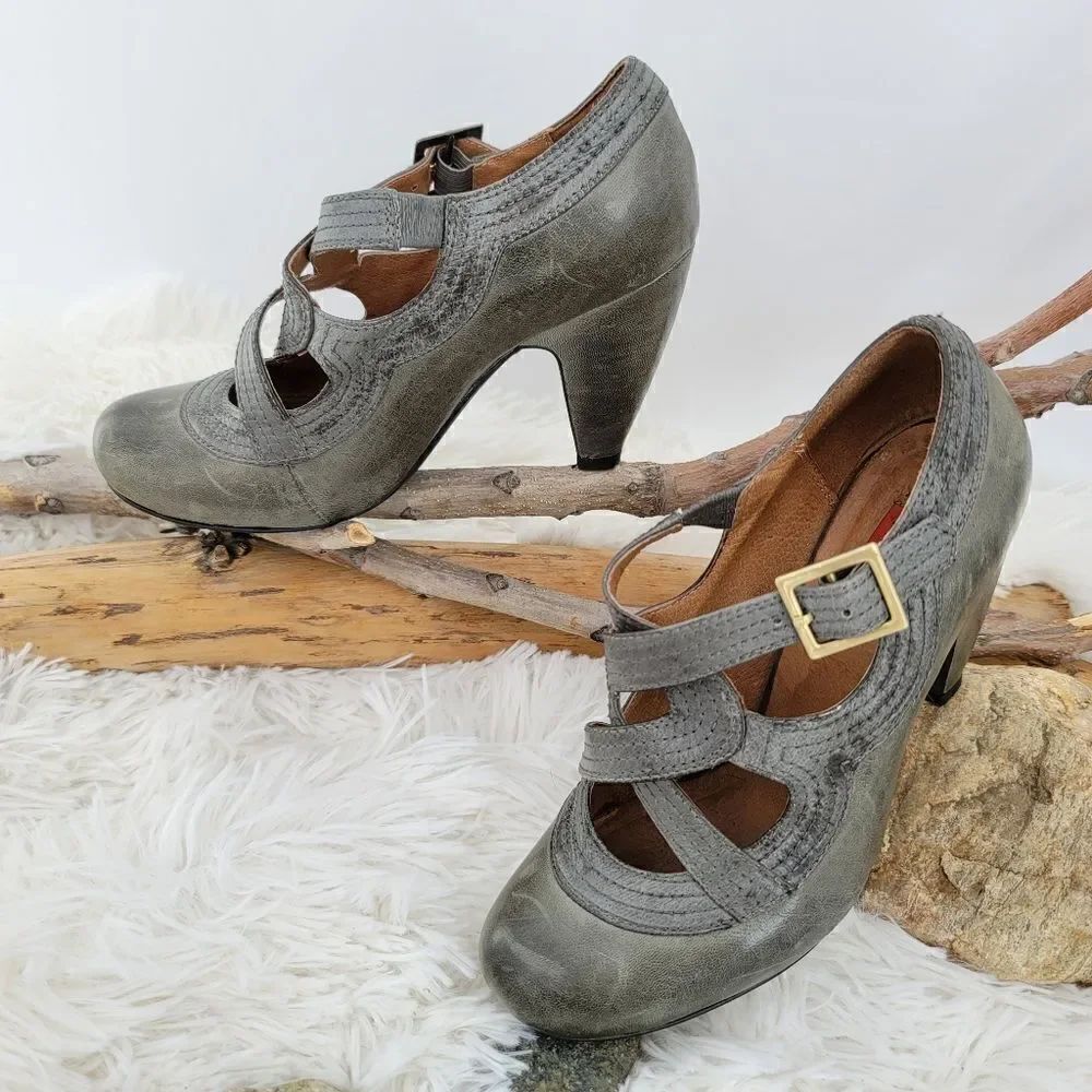 Miz mooz caged style gray leather mary jane shoes. Style name Soho